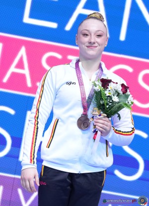 podium valut ph simone ferraro sfa04569